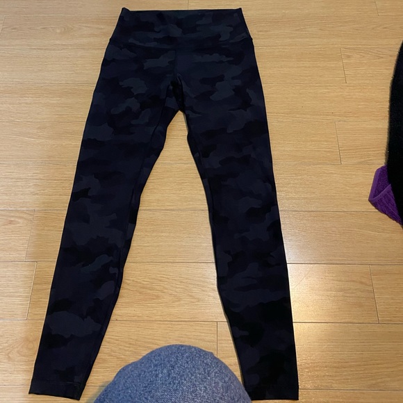 lululemon athletica Pants - Lululemon Wunder Under Camo 28”